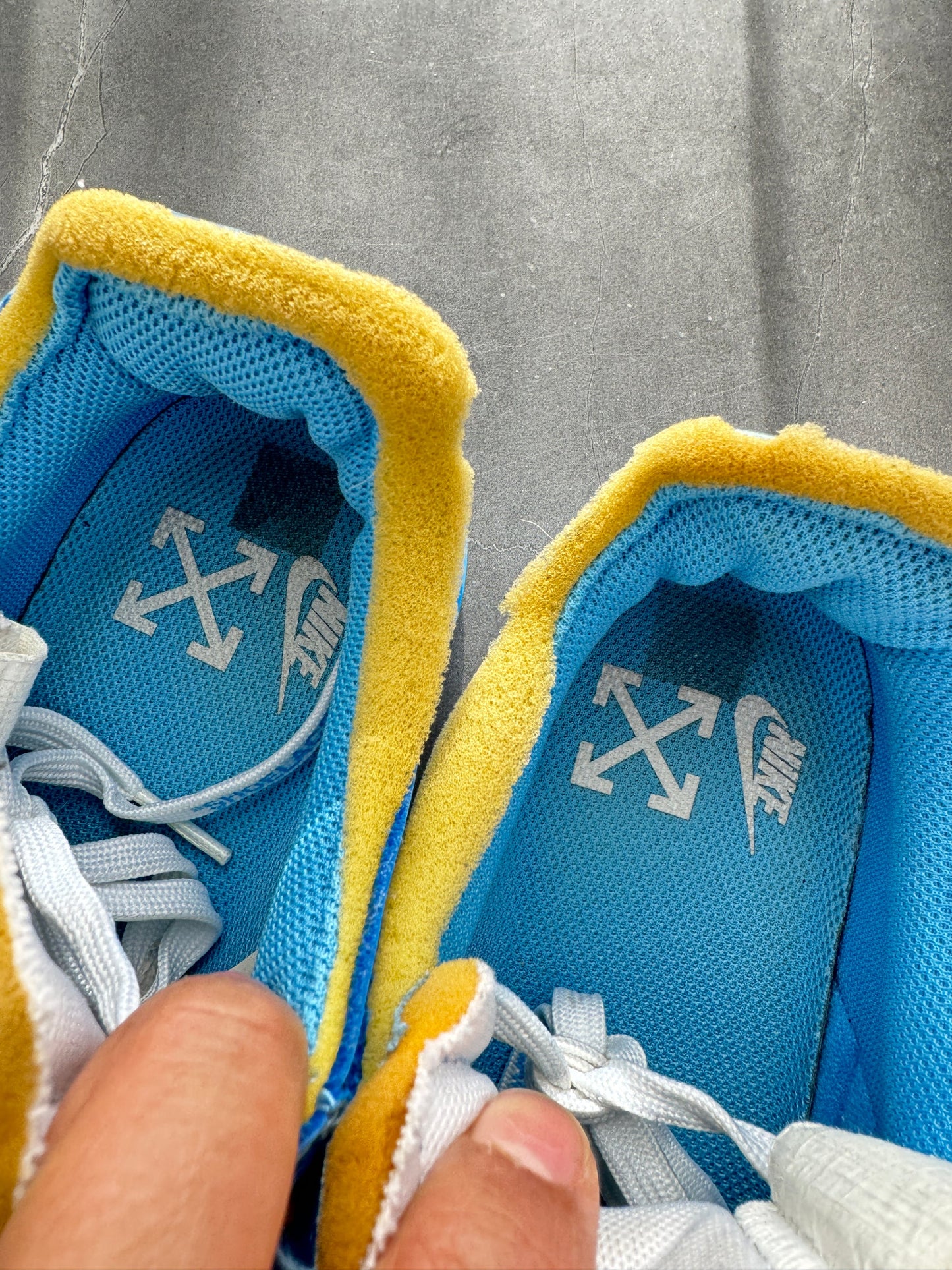 Air Force 1 Low Off-White MCA University Blue UK 6