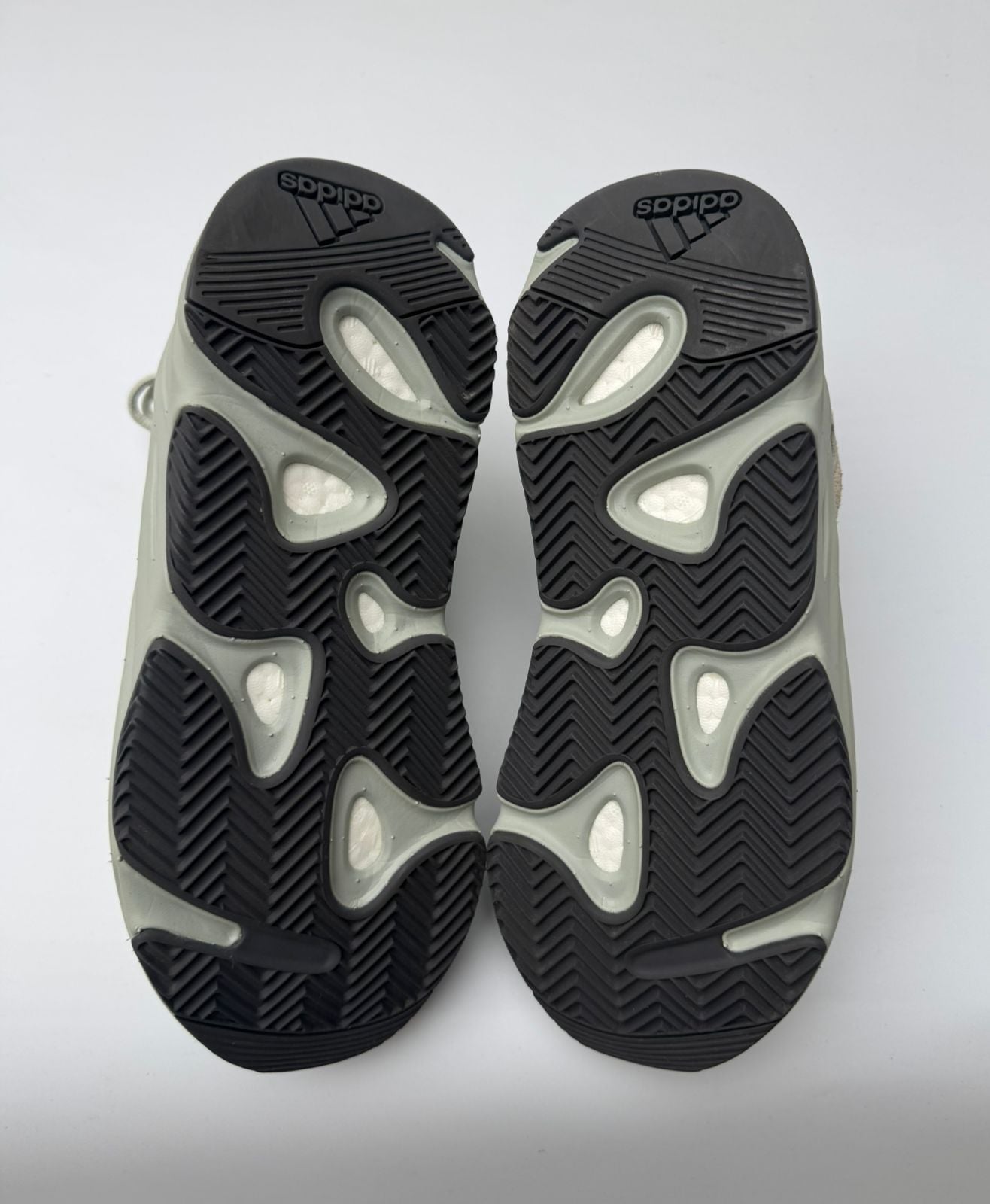 Adidas Yeezy Boost 700 Salt UK 8