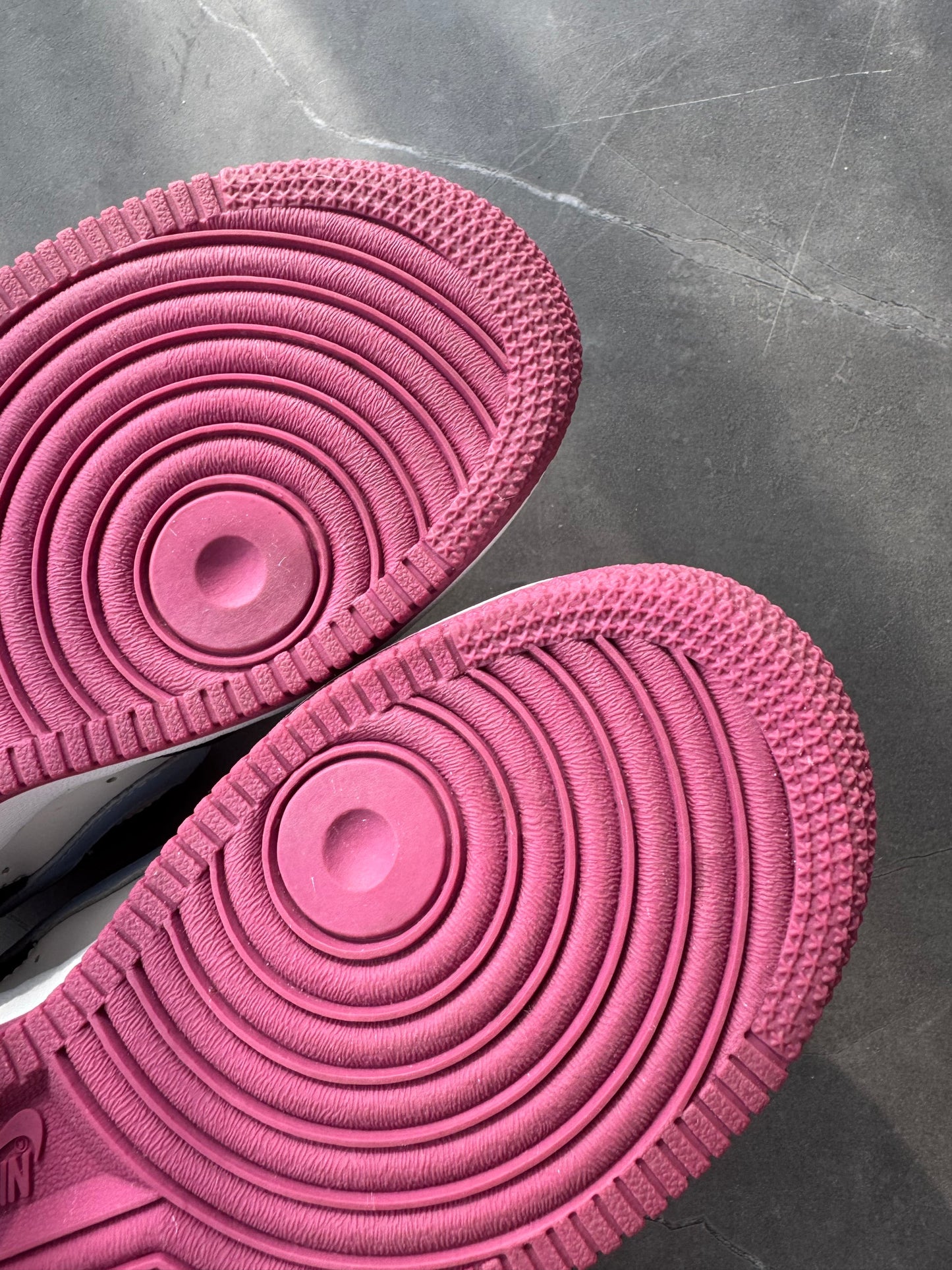 Air Force 1 Low Vibe 2004 US4 UK 3