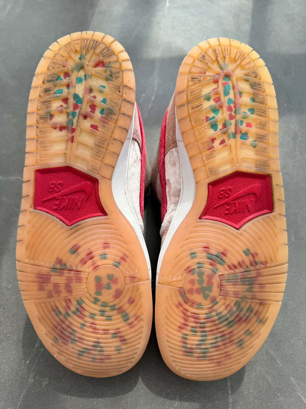 Dunk Low Pro SB Strange Love