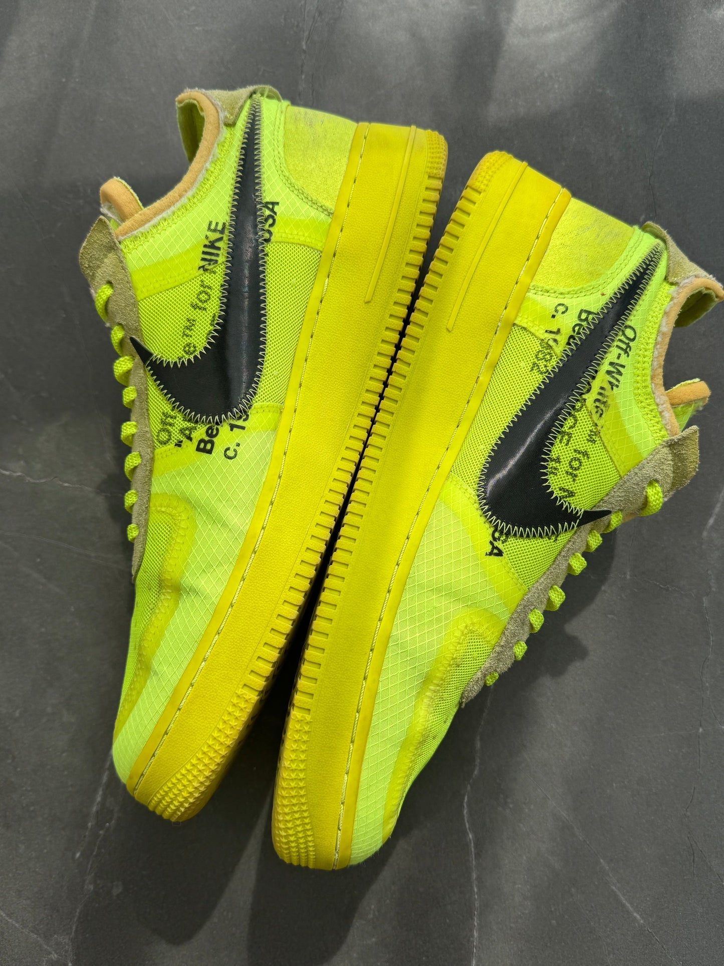 Air Force 1 Low Off-White Volt UK 10