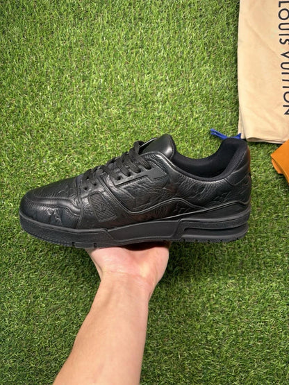 Louis Vuitton Trainer ‘ Black ’ UK 6