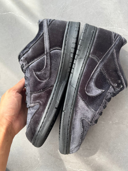 Dunk Low Dover Street Market Triple Black Velvet UK 10