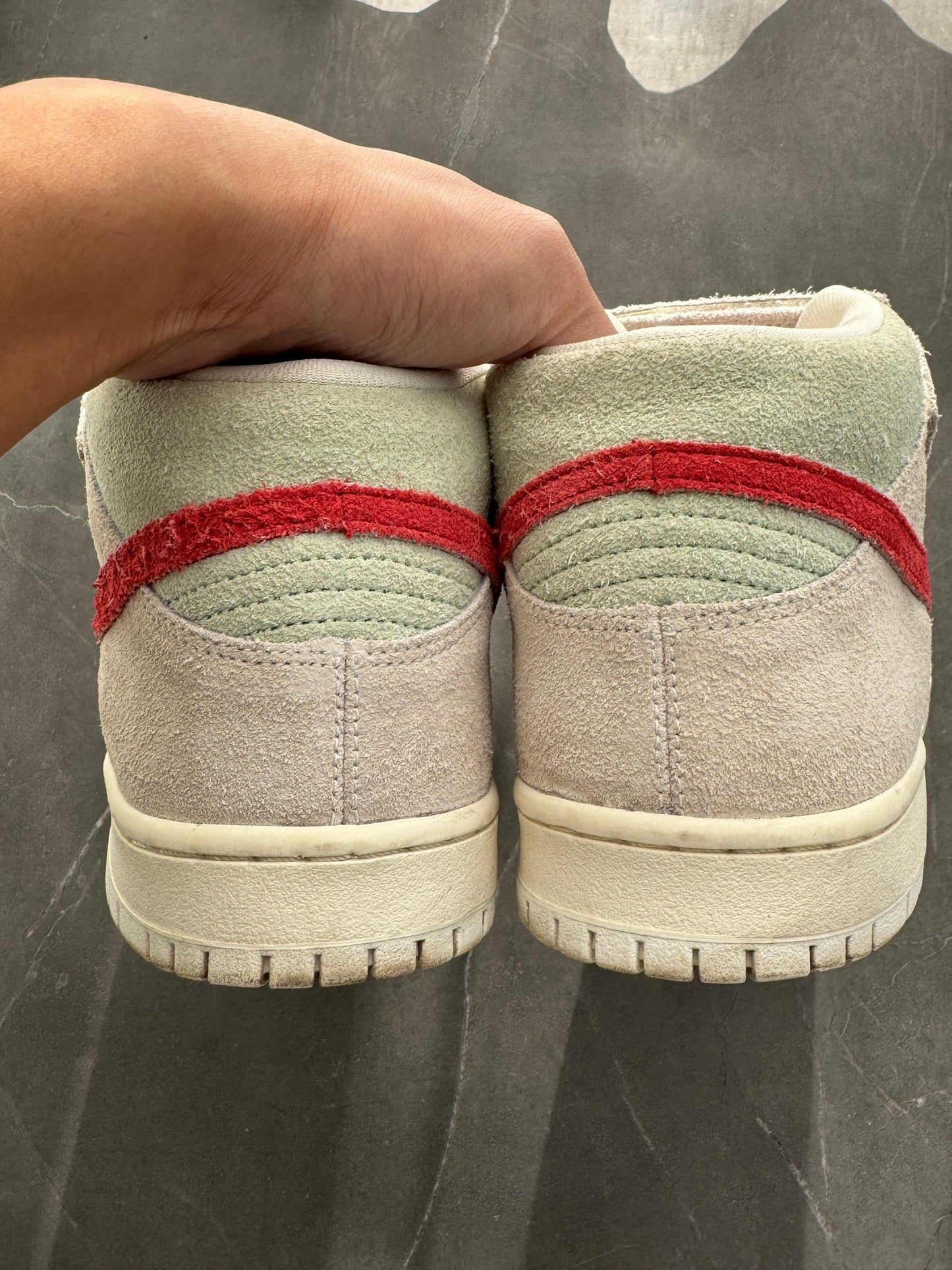 Dunk Mid Pro SB White Widow UK 10