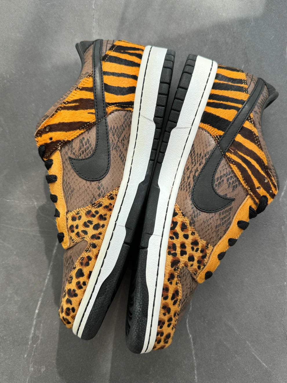 Dunk Low Premium Atmos Beast Pack 2006