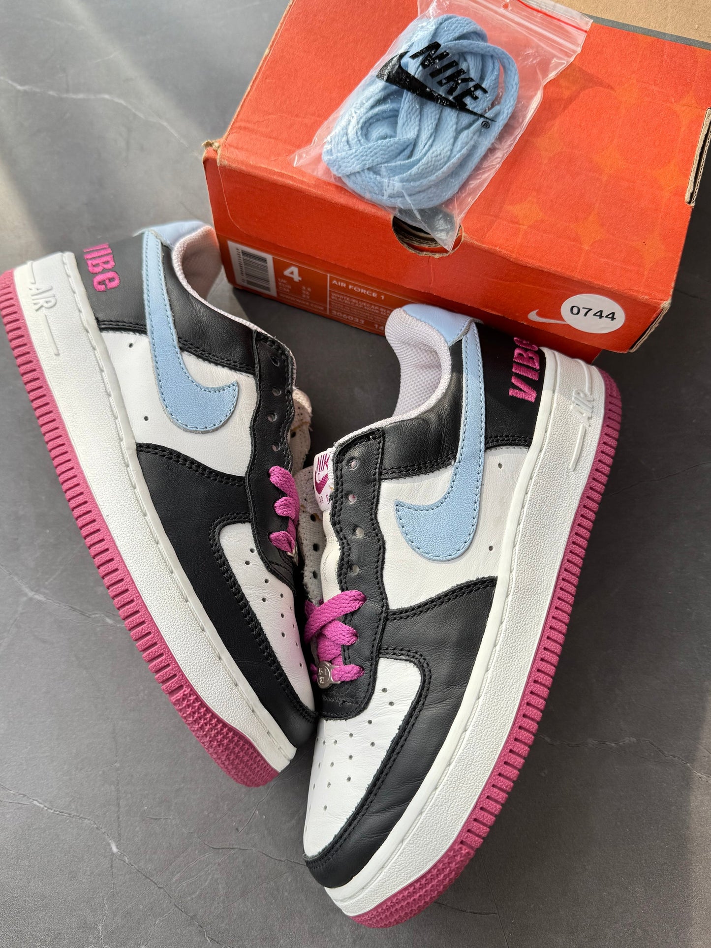 Air Force 1 Low Vibe 2004 US4 UK 3