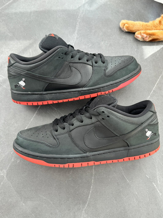 Dunk Low Pro SB Black Pigeon UK 10