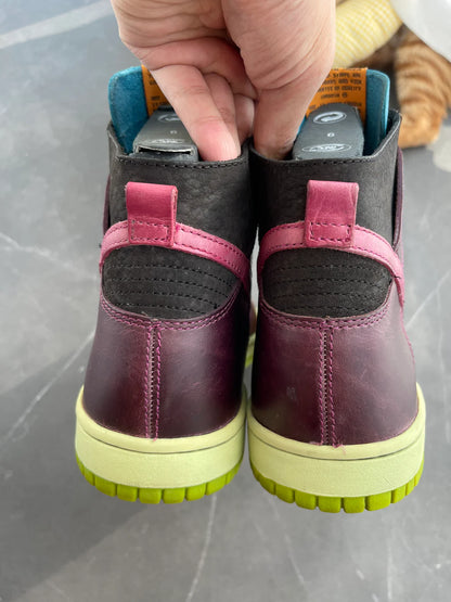 Dunk High NL Undefeated 2005