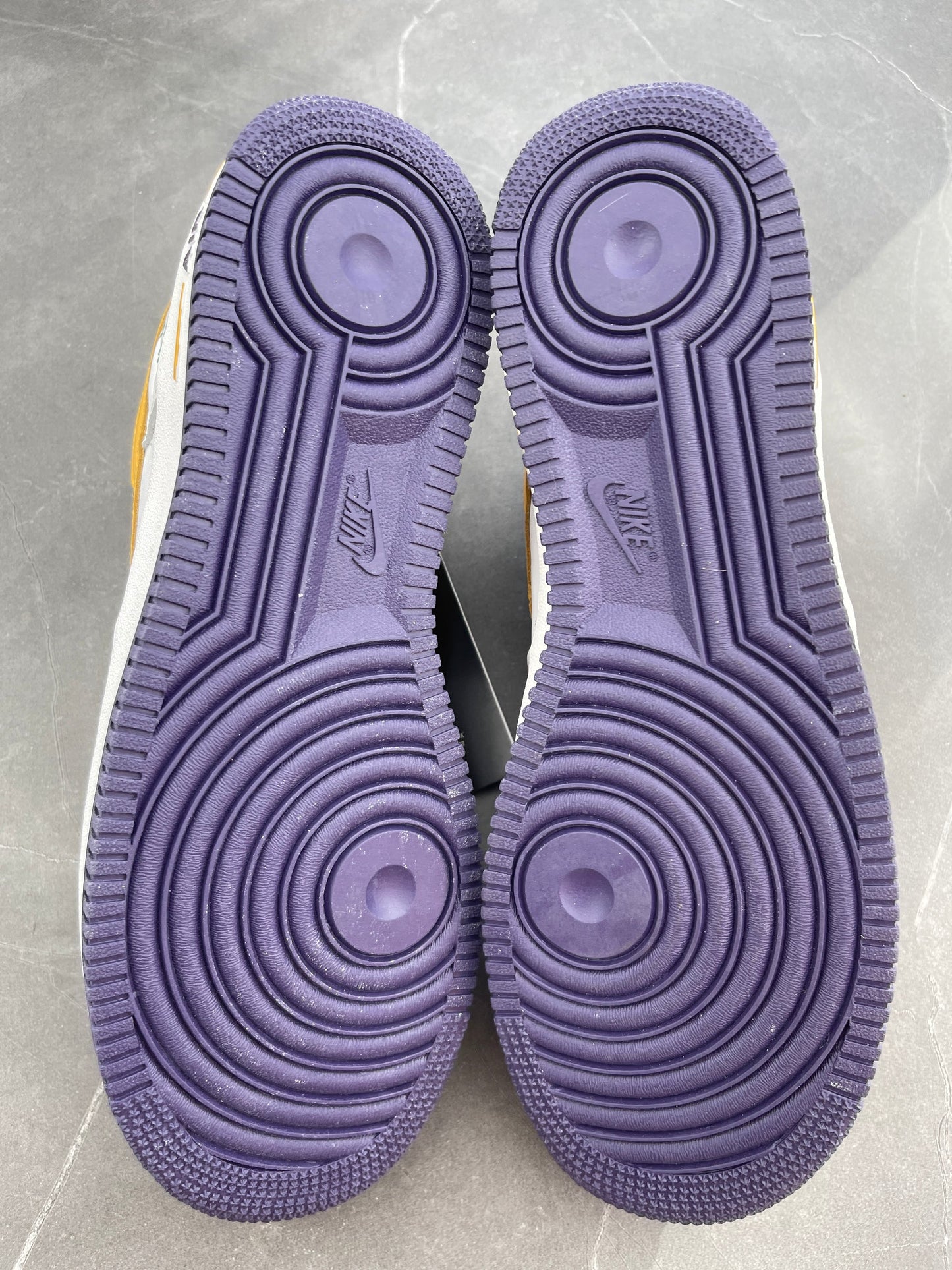 Air Force 1 Low Mardi Gras 2004 UK 10