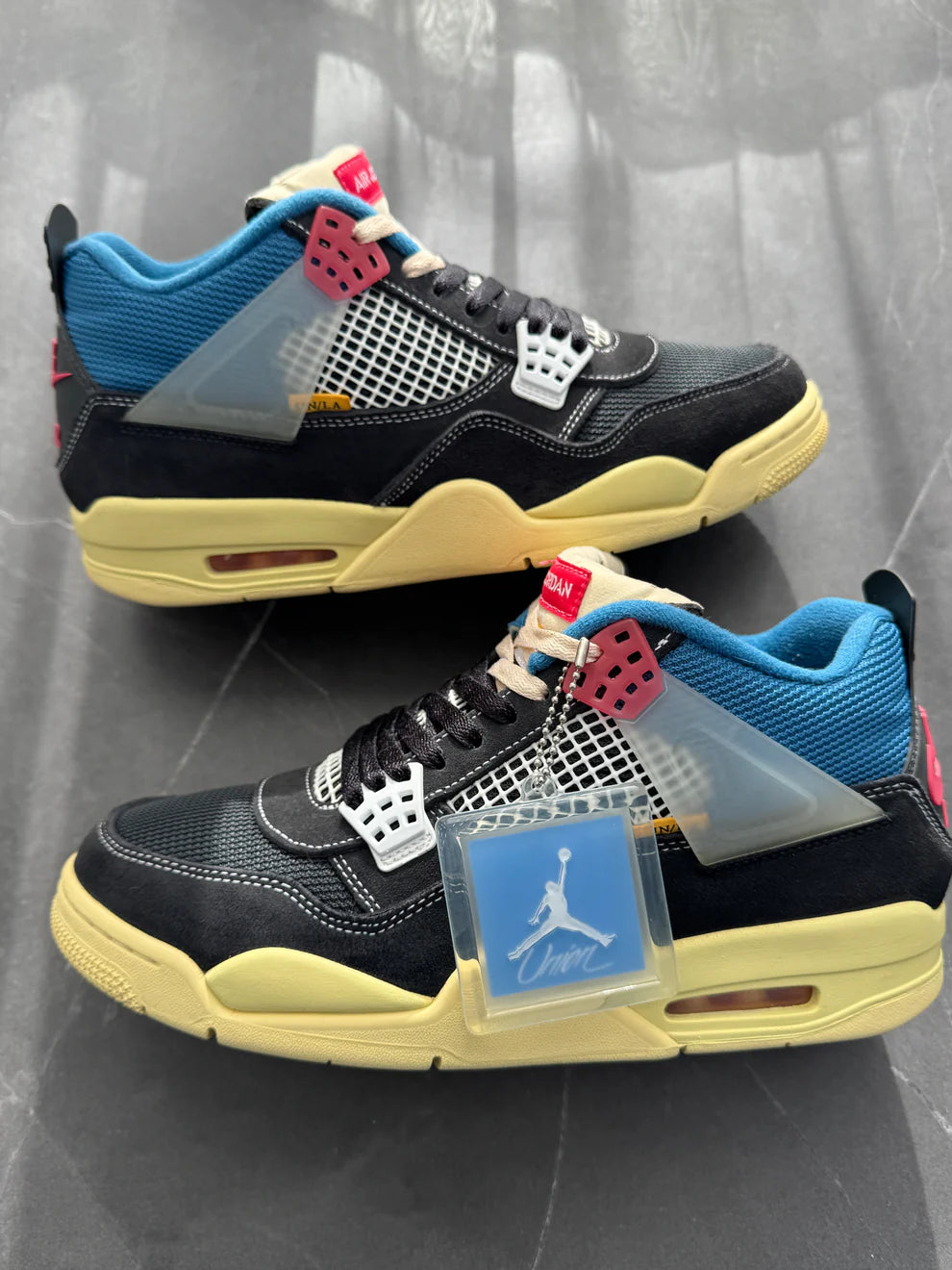 Air Jordan 4 Union Off Noir