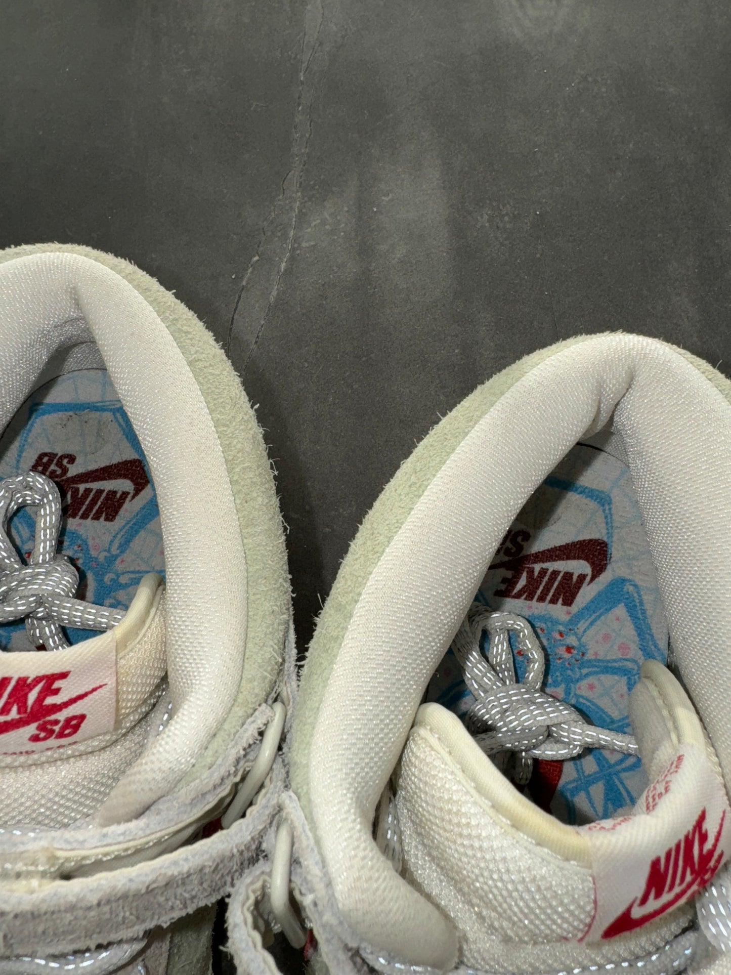 Dunk Mid Pro SB White Widow UK 10