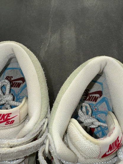 Dunk Mid Pro SB White Widow UK 10