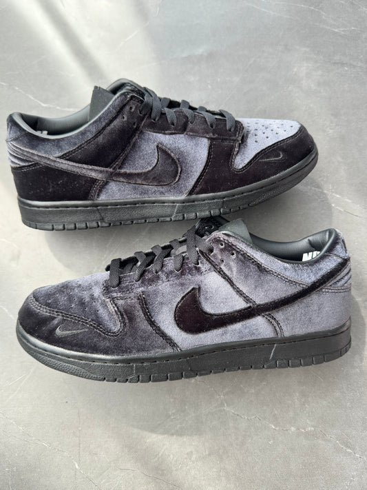 Dunk Low Dover Street Market Triple Black Velvet UK 10