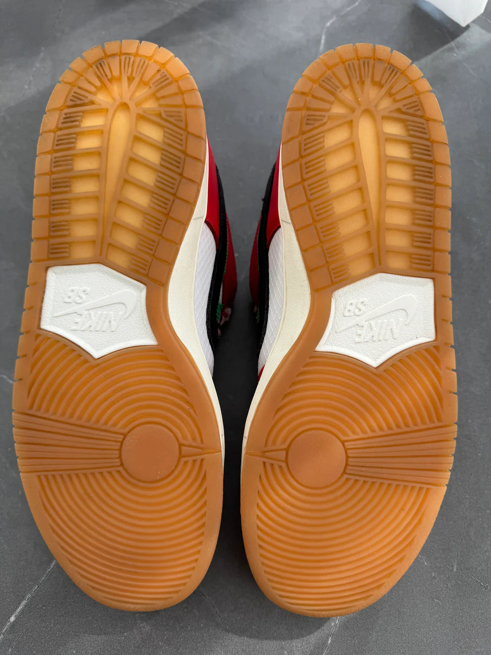 Dunk Low Pro SB Frame Skate Habibi