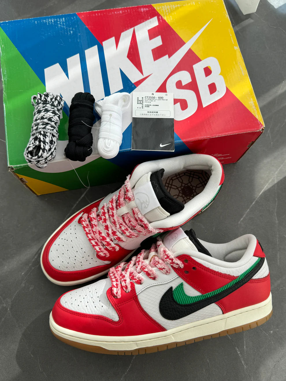 Dunk Low Pro SB Frame Skate Habibi