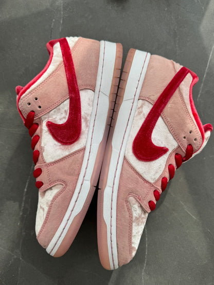 Dunk Low Pro SB Strange Love