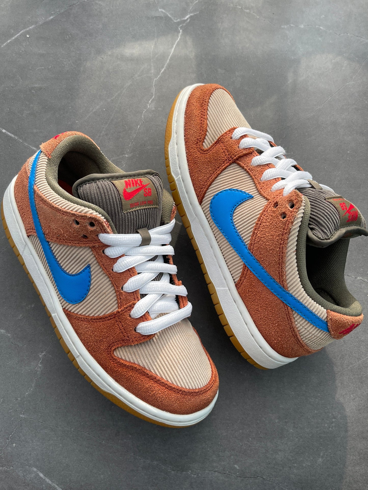 Dunk Low Pro SB Corduroy Dusty Peach UK 3