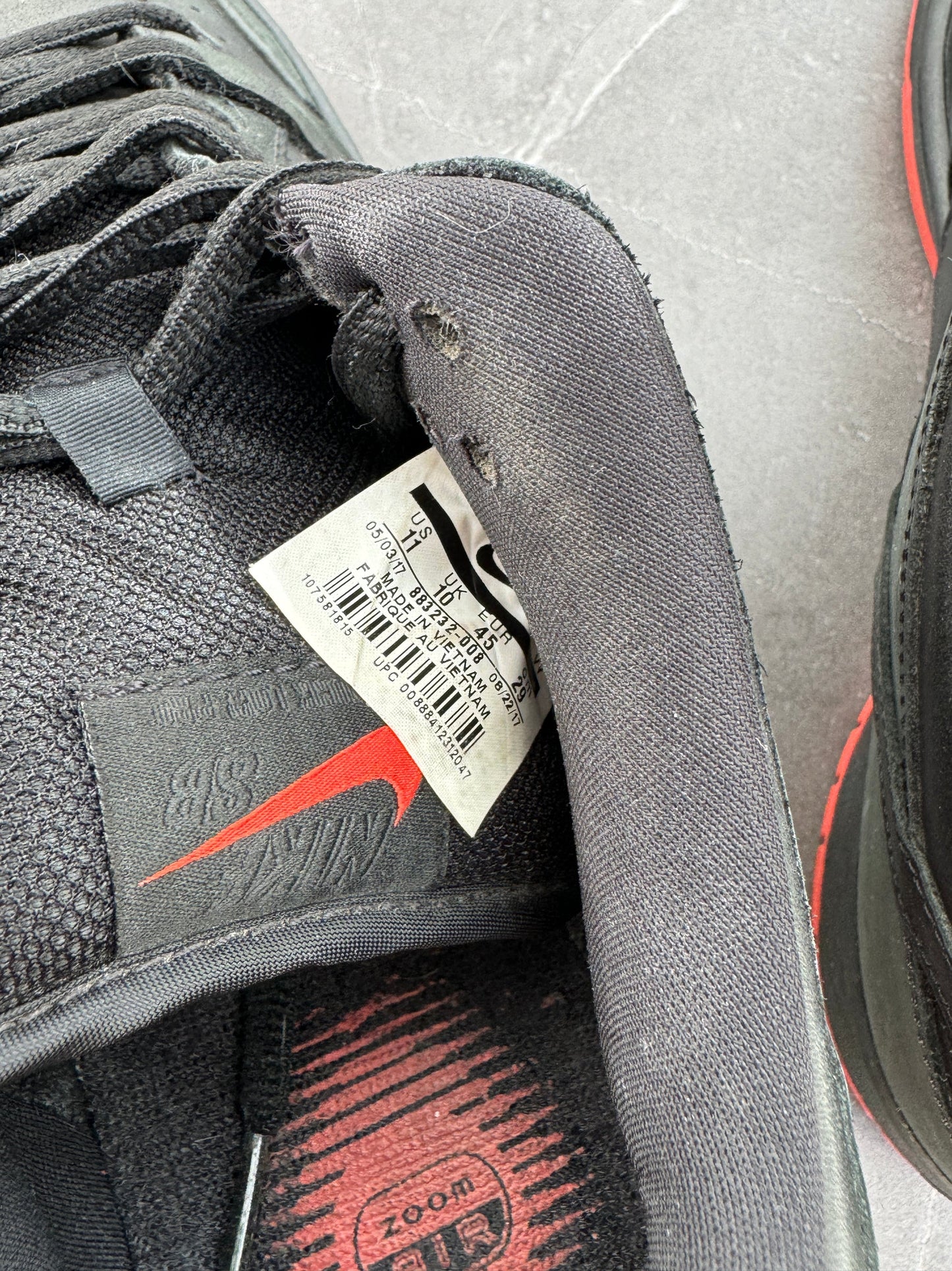 Dunk Low Pro SB Black Pigeon UK 10