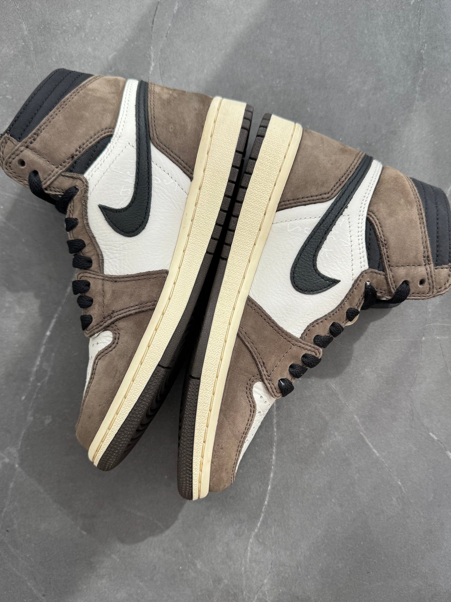 Air Jordan 1 High Travis Scott Mocha UK 3.5