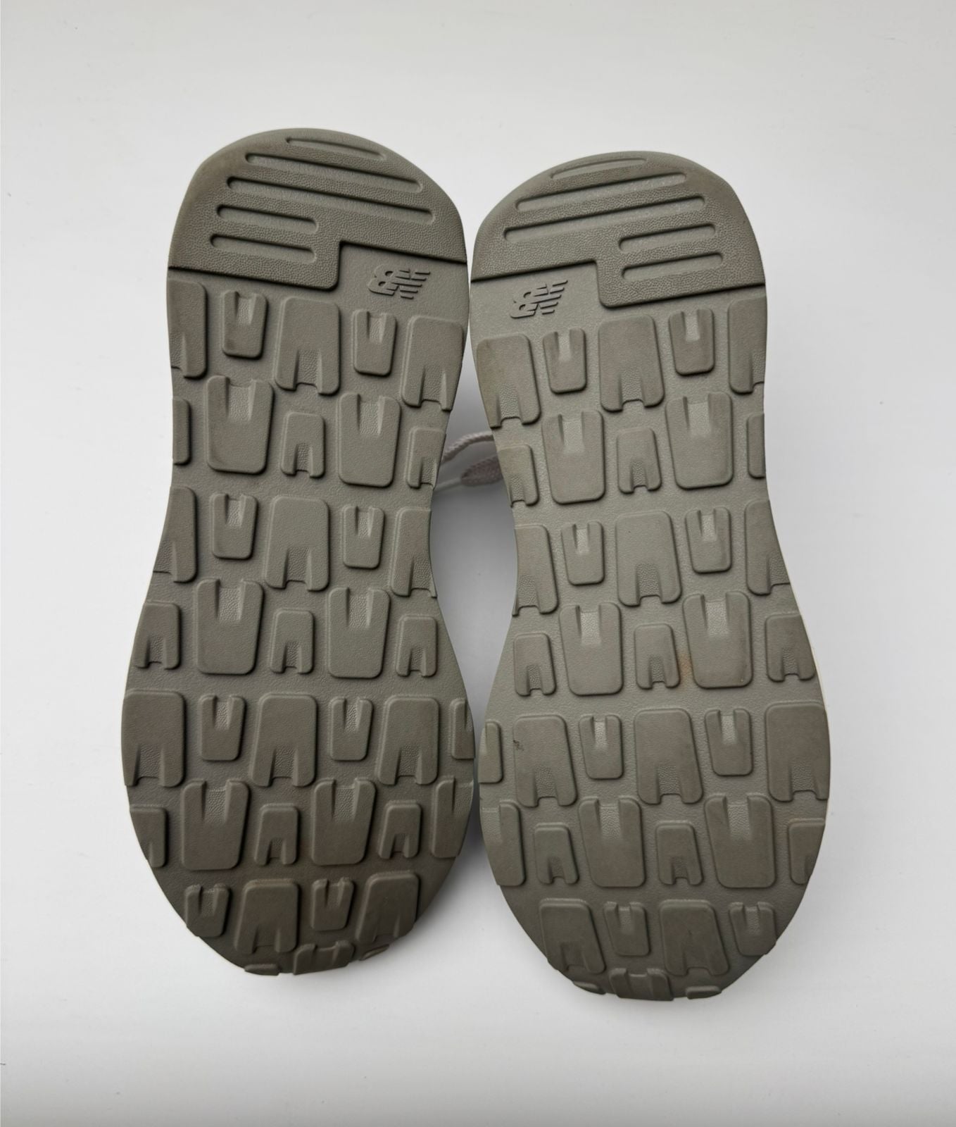 New Balance 5740 White Aura UK 8.5