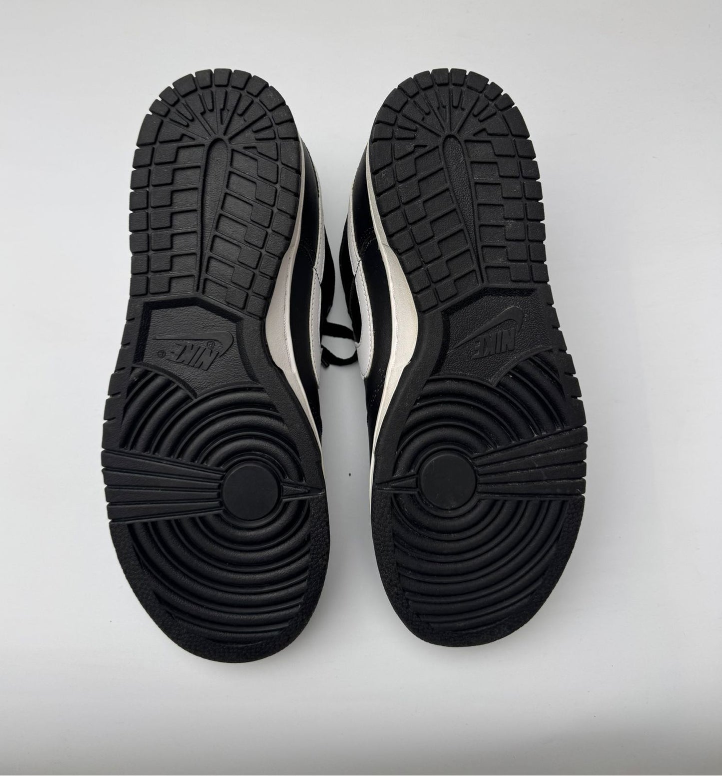 Dunk Low Black White UK 8.5