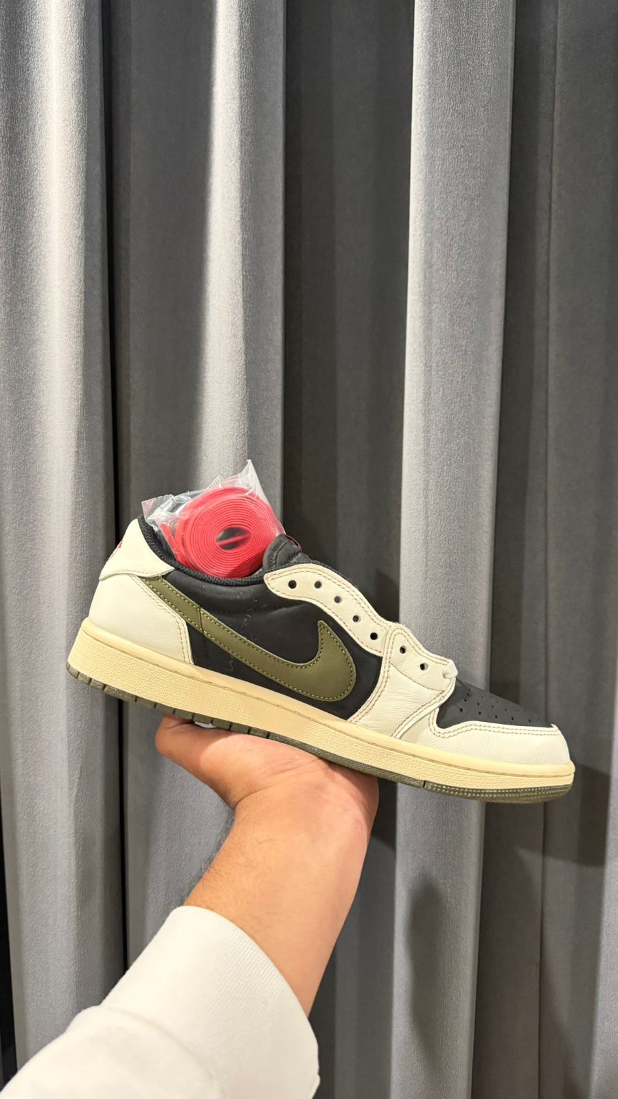 Jordan 1 Low Travis Scott OG Olive UK 8