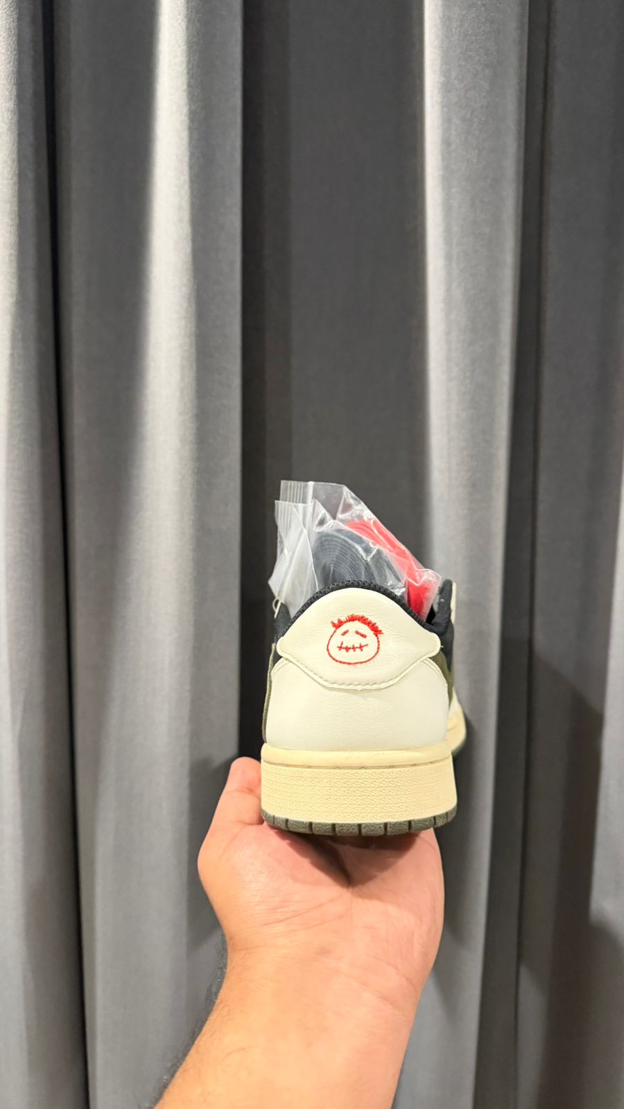 Jordan 1 Low Travis Scott OG Olive UK 8