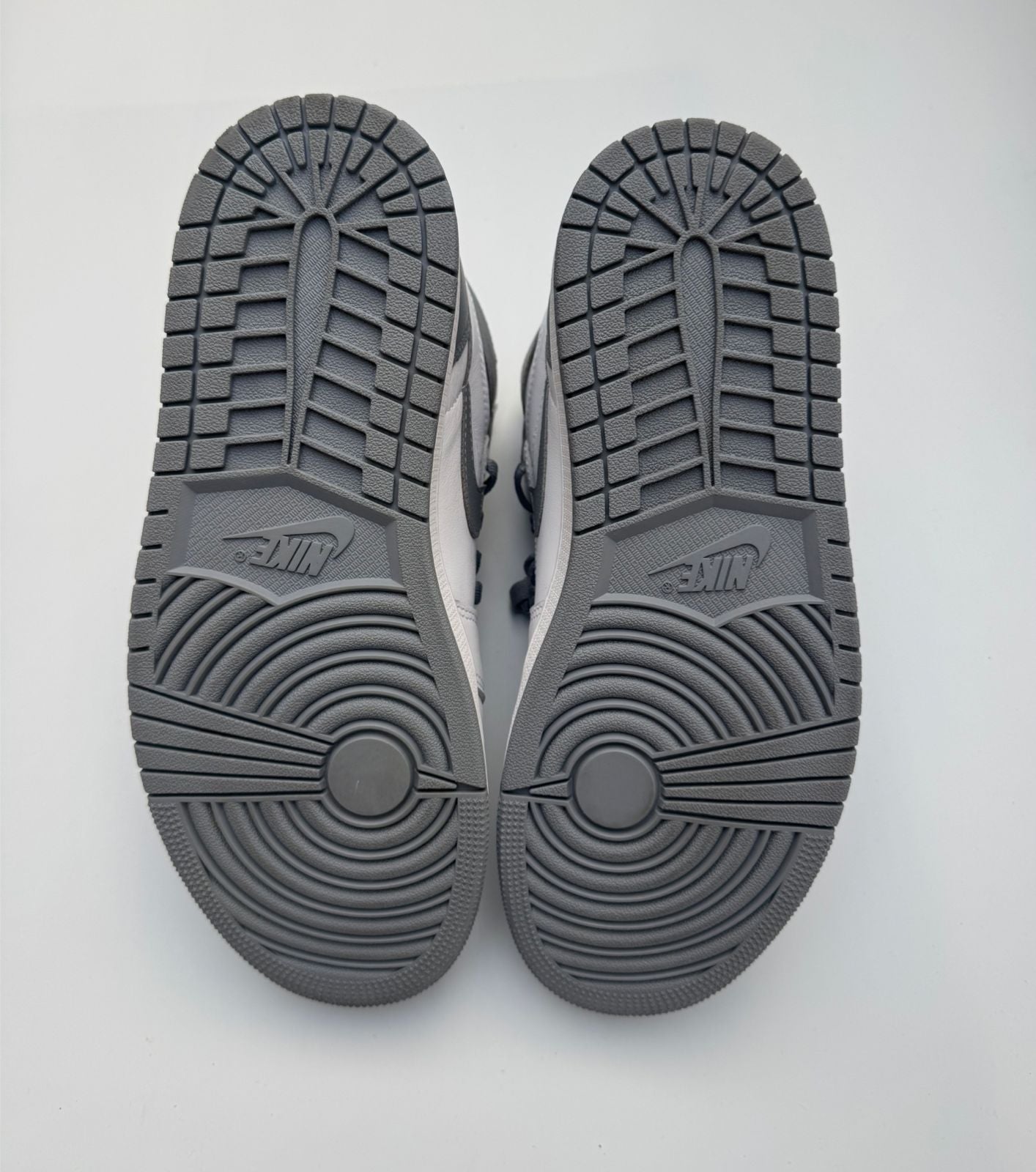 Nike Air Jordan 1 High Stealth UK 8