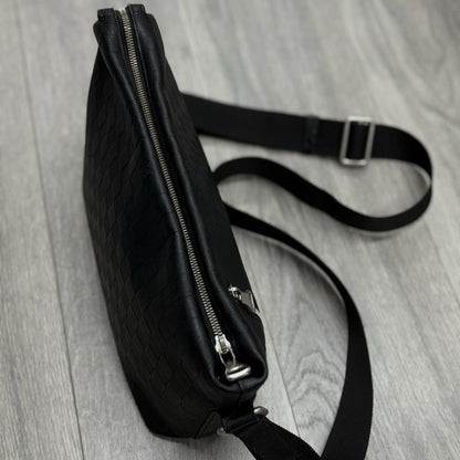 Louis Vuitton Damier Infini Discovery Messenger Bag MM Onyx ' Black '