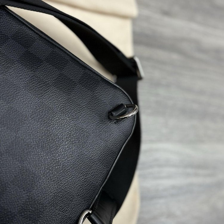 Louis Vuitton Avenue Sling Bag Damier Graphite Canvas ' Black '