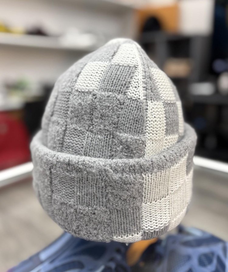 Louis Vuitton LV Crush Damoflage Pearls Beanie ' Light Gray
