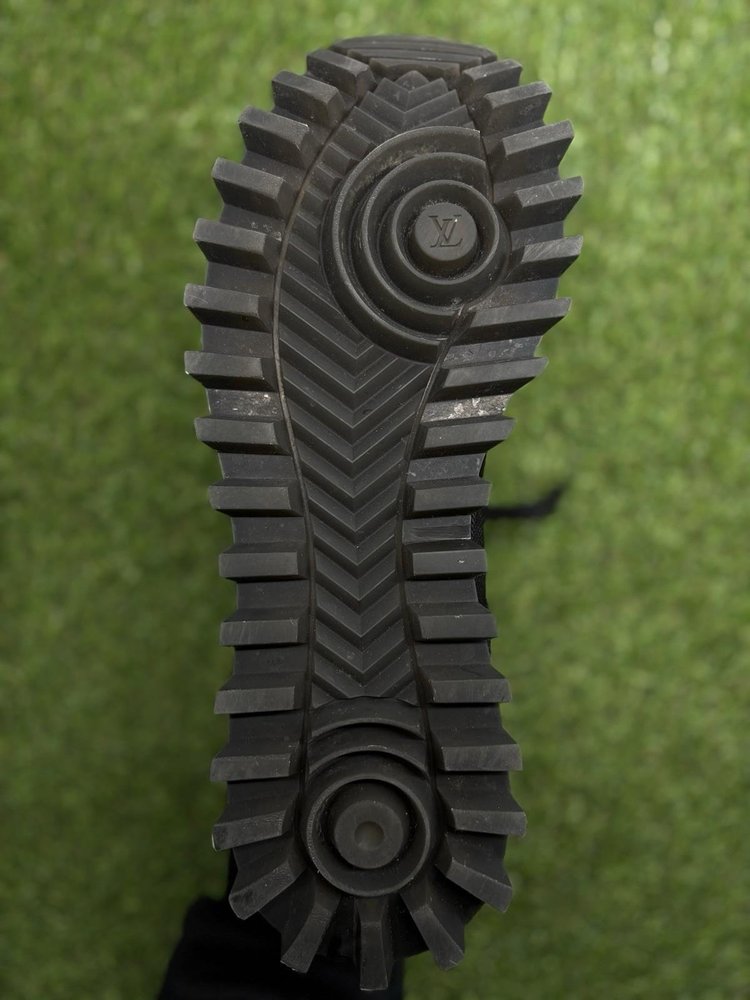 Louis Vuitton Run Away Low ' Black ' UK 8.5