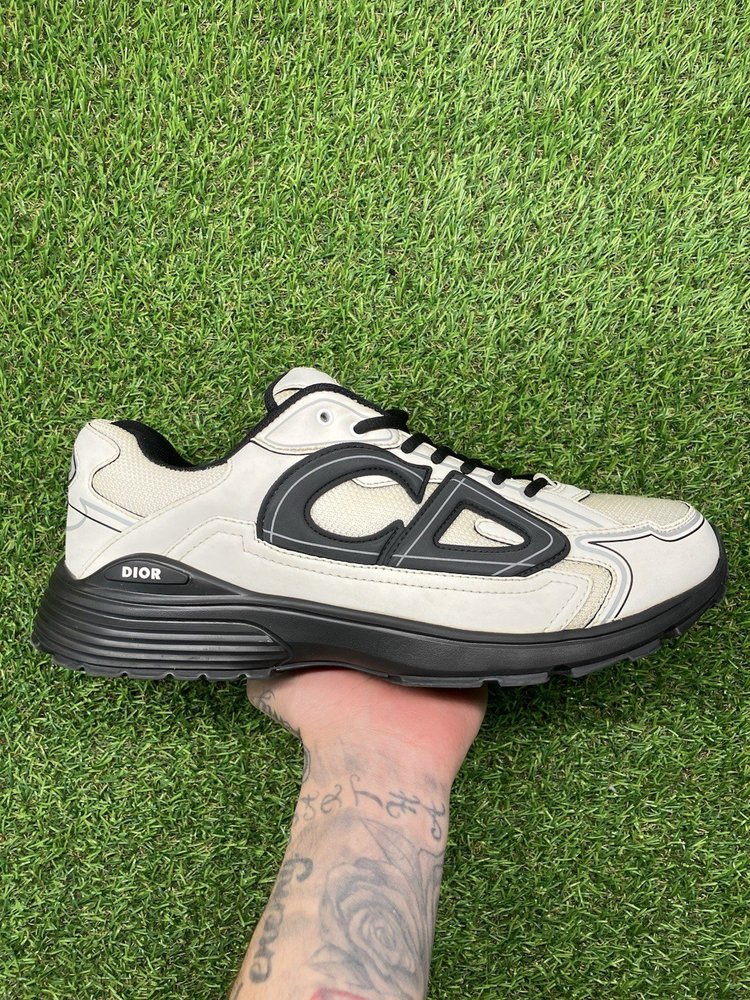 Dior B30 ' White, Black ' UK 10
