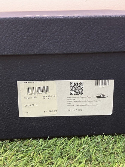 Dior B30 ' White, Black ' UK 10