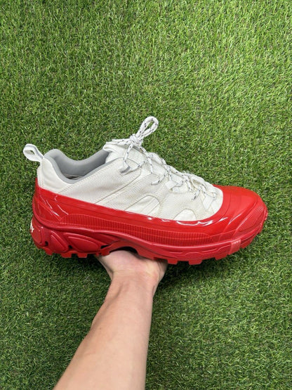 Burberry Arthur ' Red, White ' UK 11