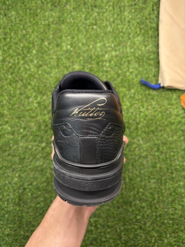 Louis Vuitton Trainer ‘ Black ’  UK 6.5