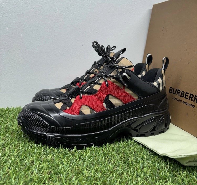 Burberry Arthur Low-Top ' Archive Beige ' UK 6