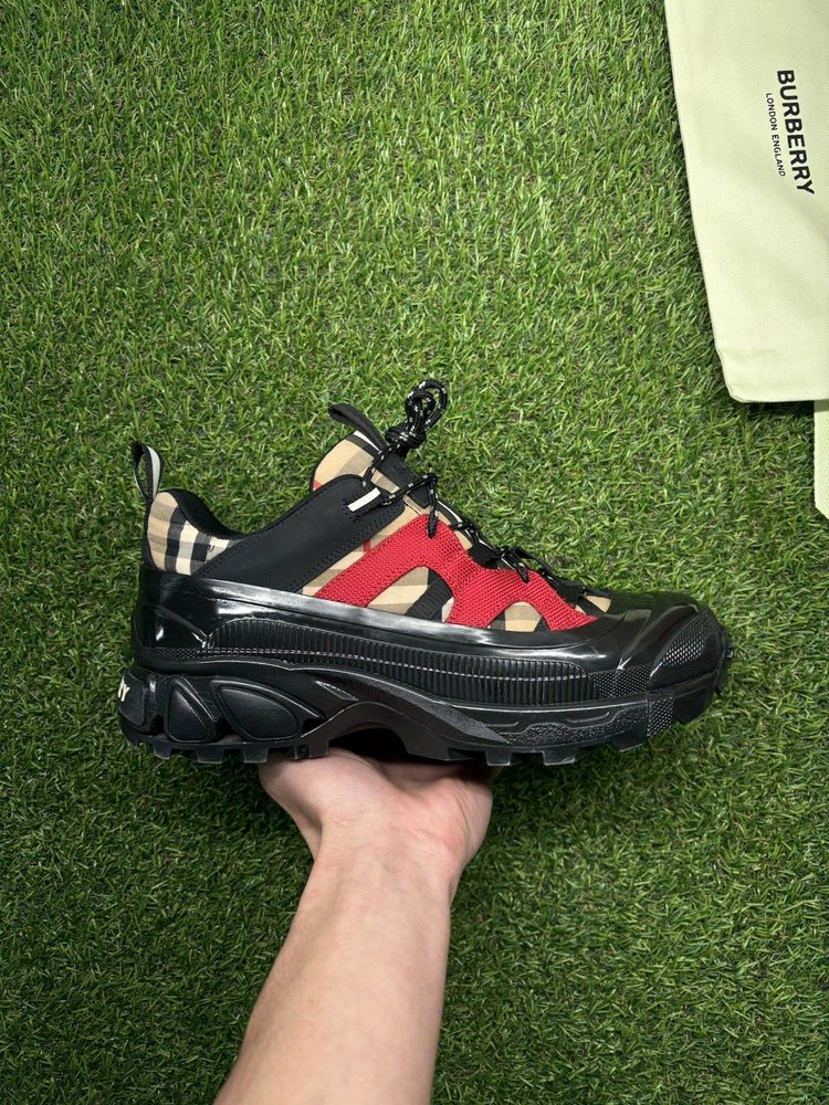 Burberry Arthur Low-Top ' Archive Beige ' UK 6