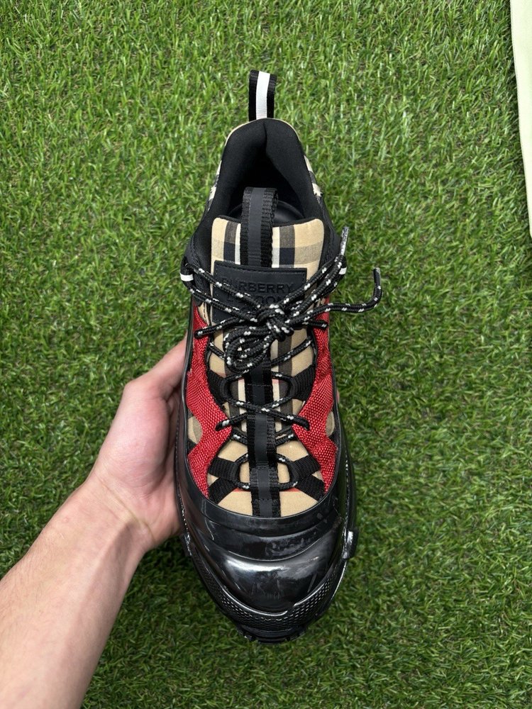 Burberry Arthur Low-Top ' Archive Beige ' UK 6