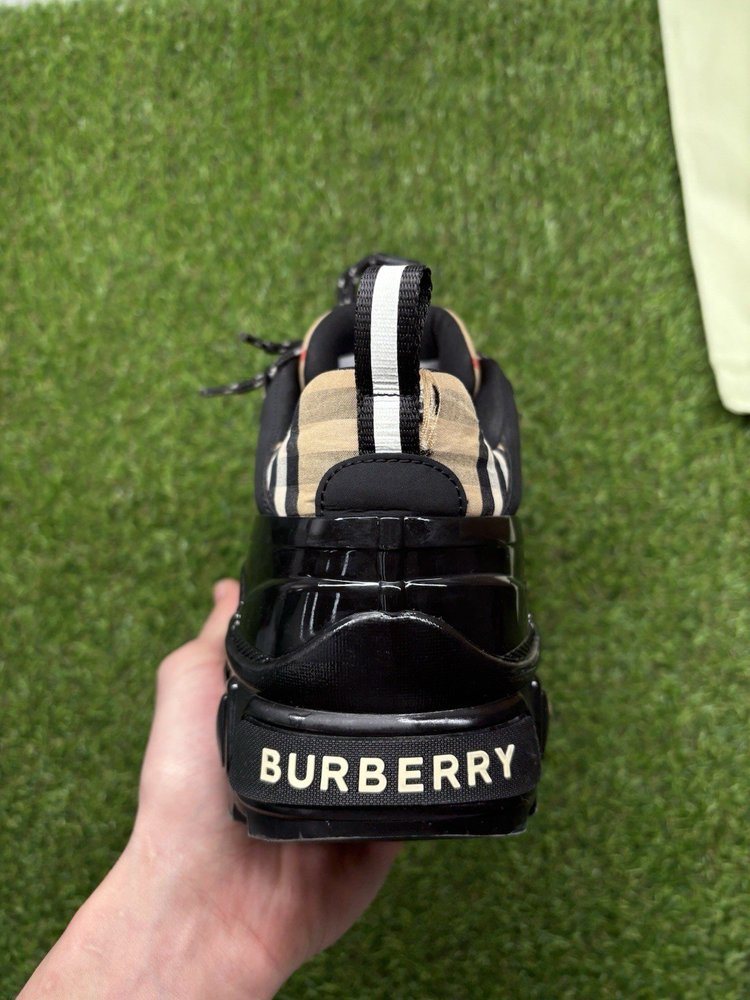 Burberry Arthur Low-Top ' Archive Beige ' UK 6