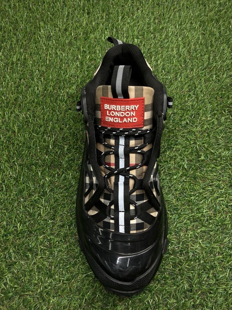 Burberry Arthur ' Archive Beige Black ' UK5.5