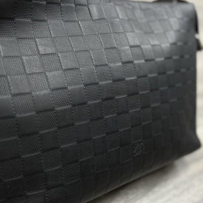 Louis Vuitton Damier Infini Discovery Messenger Bag MM Onyx ' Black '