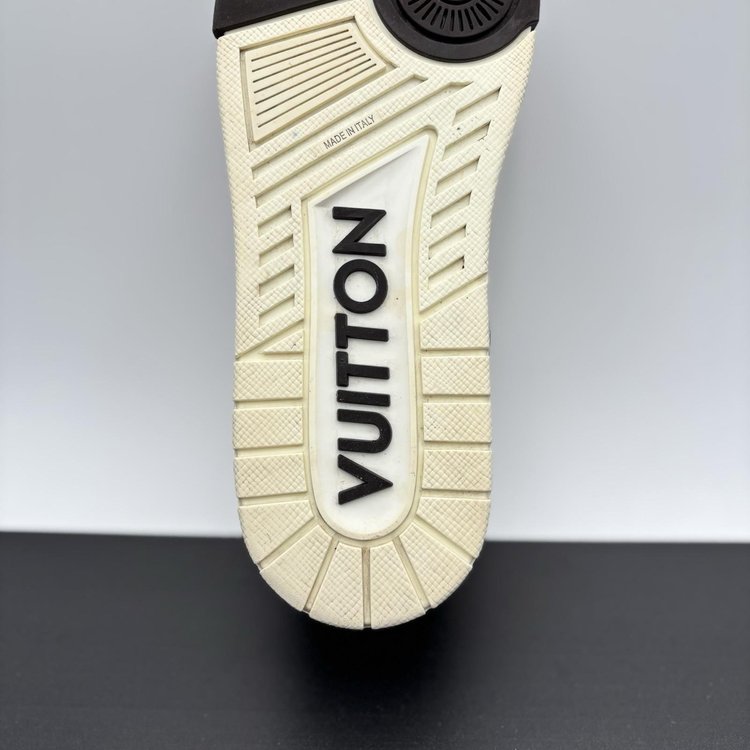 Louis Vuitton Trainer ' Monogram Brown Ebene