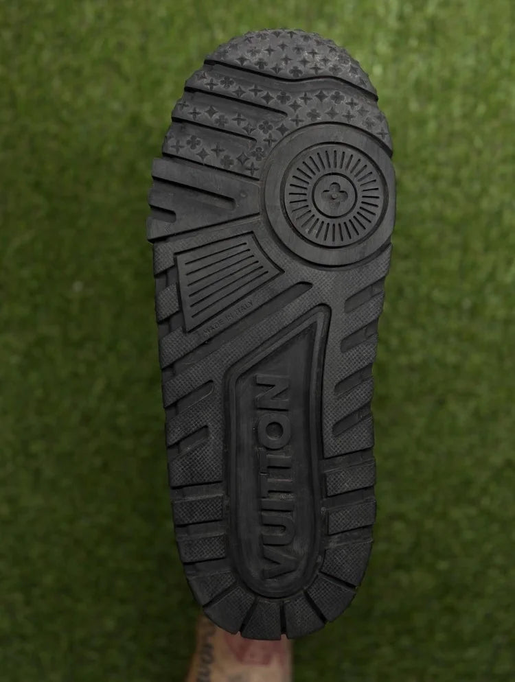 Louis Vuitton Maxi Sneaker ' Black ' UK 8.5