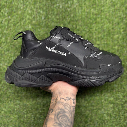 Gucci Flashtrek ' SEGA Black Leather '  UK 8