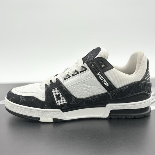 Louis Vuitton Trainer ' Black White ' UK 9