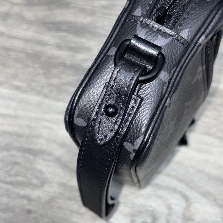 Louis Vuitton Pochette Volga Monogram Eclipse ' Black '