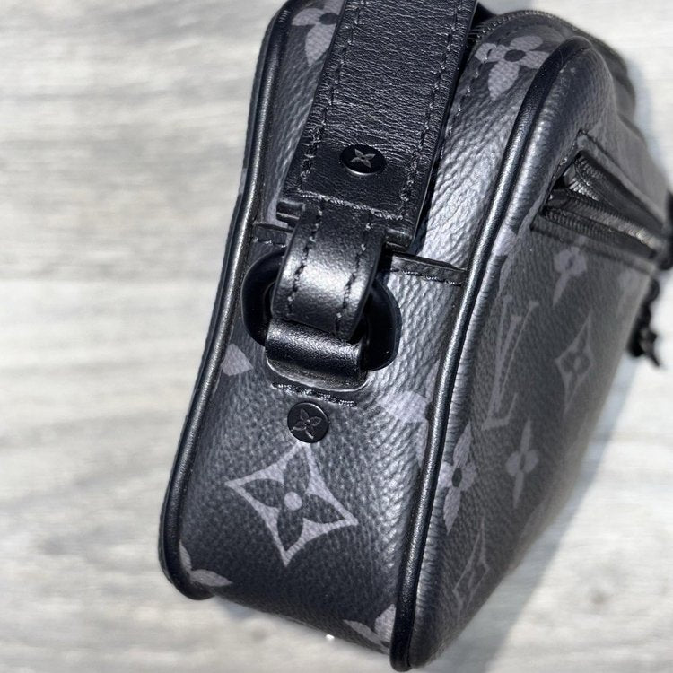 Louis Vuitton Pochette Volga Monogram Eclipse ' Black '