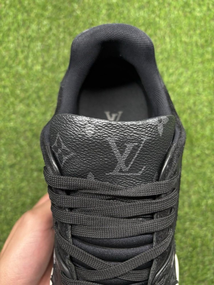 Louis Vuitton Trainer ' Black Monogram ' UK 8