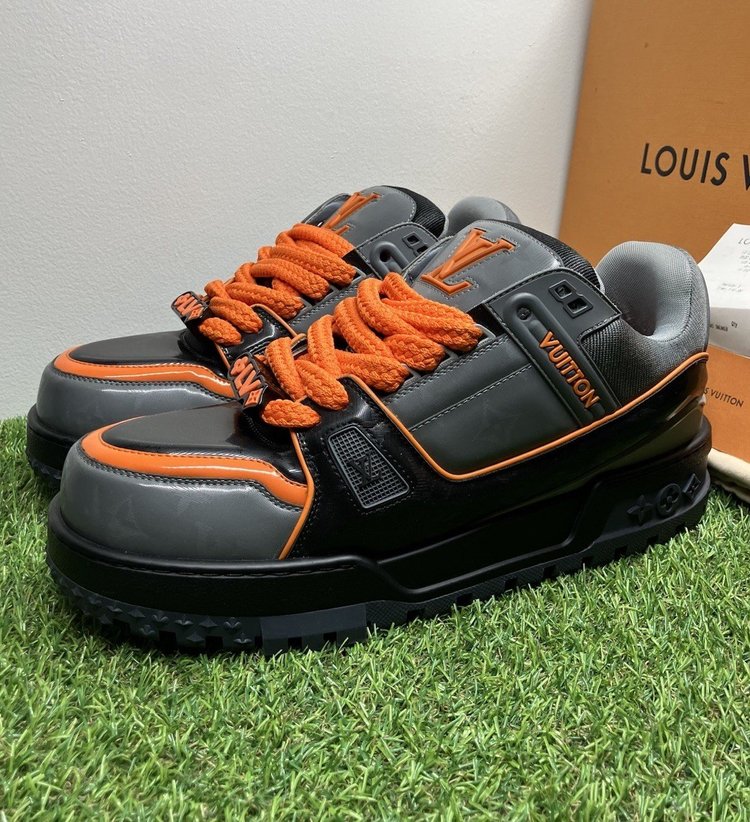 Louis Vuitton Maxi ' Black, Orange ' UK 10